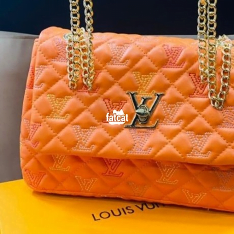 Buy Wholesale China Latest Purse Women New York Handbag Ladies Hand Bags  Rivet Pu Ny Purses Handbags Bag & Hand Bags Ladies at USD 5.99 | Global  Sources